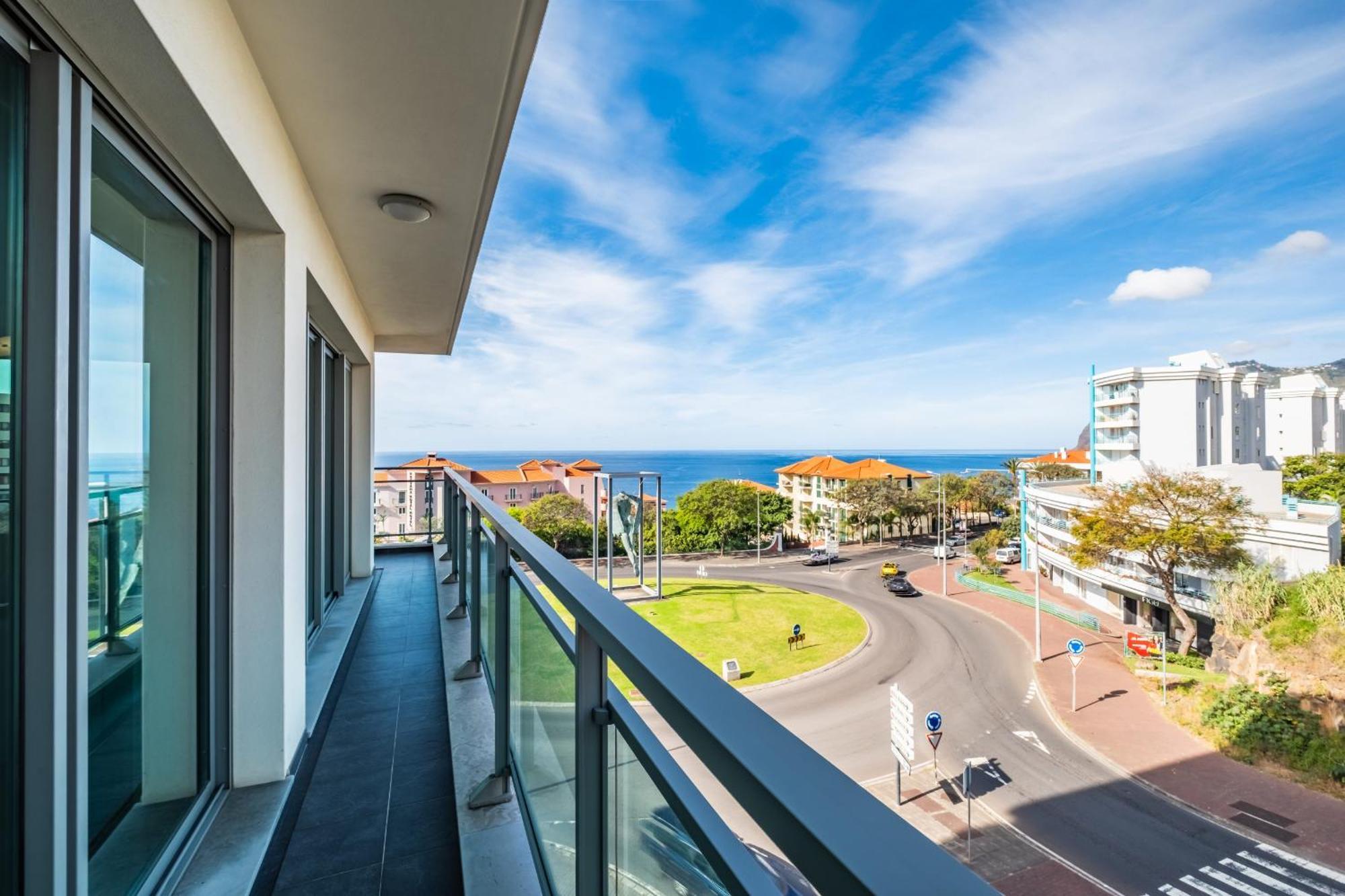 Monumental - By Wehost Madeira Apartment *